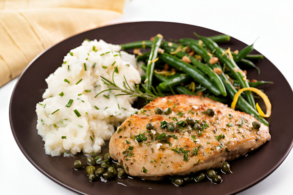 Frango grelhado com legumes salteados